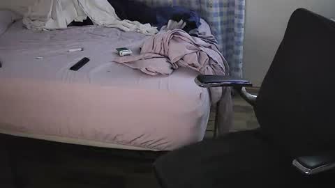 Muffdiver online show from 03-04-25, 09:07