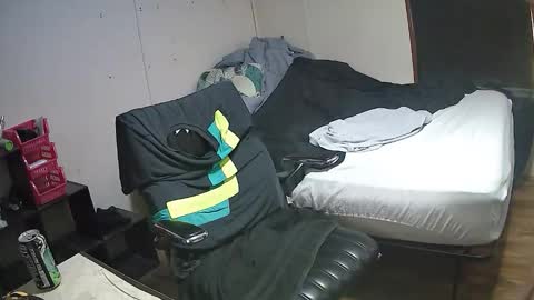 Muffdiver online show from 04-05-26, 02:47