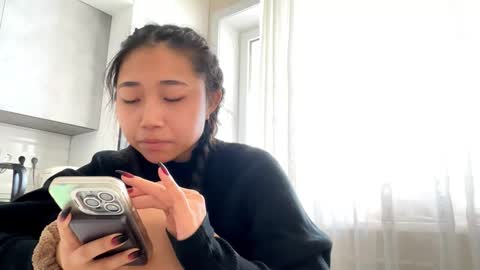 Mia online show from 02-25-26, 03:38