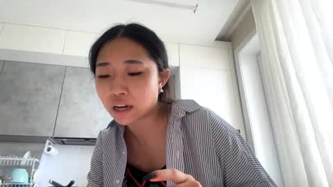 Mia online show from 03-16-26, 03:34