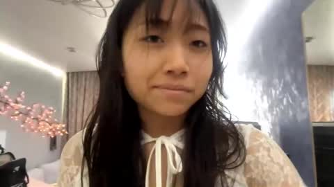 Snapshot of muiklecha chatting on 04-24-26, 01:41 Mia online show from 04-24-26, 01:41