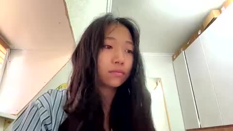 Snapshot of muiklecha chatting on 07-27-26, 11:01 Mia online show from 07-27-26, 11:01