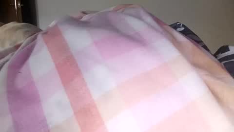 Snapshot of mulato44 chatting on 02-01-25, 12:05 Laly online show from 02-01-25, 12:05