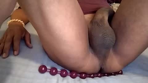 Snapshot of mulato44 chatting on 11-21-25, 09:19 Laly online show from 11-21-25, 09:19