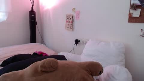  online show from 06-01-26, 07:04