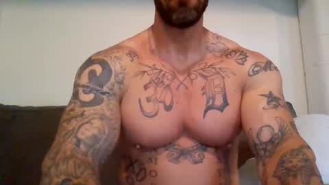 Snapshot of muscle761004 chatting on 06-07-26, 01:59 muscle761004 online show from 06-07-26, 01:59