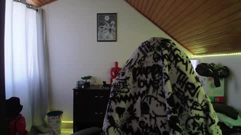 Snapshot of muscle_cock32 chatting on 12-03-24, 01:10 David Big online show from 12-03-24, 01:10