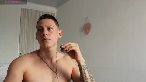 Snapshot of muscle_king_cum chatting on 04-25-26, 03:42 muscle_king_cum online show from 04-25-26, 03:42