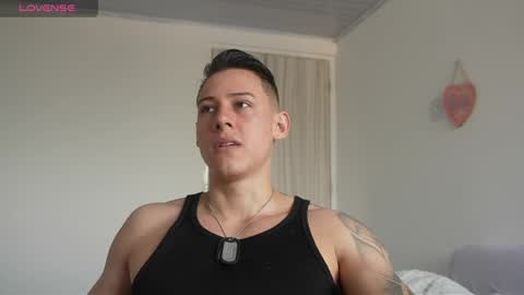 Snapshot of muscle_king_cum chatting on 05-01-26, 01:37 muscle_king_cum online show from 05-01-26, 01:37