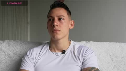 Snapshot of muscle_king_cum chatting on 05-29-26, 02:04 muscle_king_cum online show from 05-29-26, 02:04