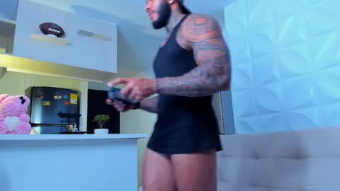 Snapshot of muscle_man19 chatting on 02-10-25, 11:23 Nick online show from 02-10-25, 11:23