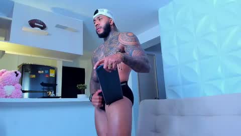 Snapshot of muscle_man19 chatting on 02-21-25, 03:34 Nick online show from 02-21-25, 03:34