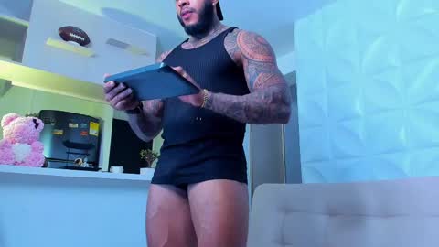 Snapshot of muscle_man19 chatting on 03-07-25, 03:29 Nick online show from 03-07-25, 03:29