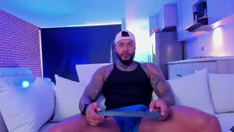 Snapshot of muscle_man19 chatting on 09-21-25, 12:18 Nick online show from 09-21-25, 12:18