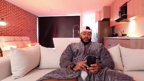 Snapshot of muscle_man19 chatting on 10-09-25, 12:03 Nick online show from 10-09-25, 12:03