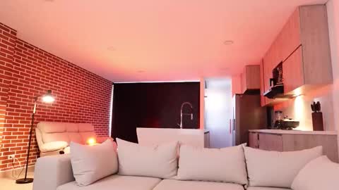 Snapshot of muscle_man19 chatting on 10-12-25, 12:26 Nick online show from 10-12-25, 12:26