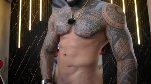 Snapshot of muscle_man19 chatting on 05-15-26, 05:47 Nick online show from 05-15-26, 05:47