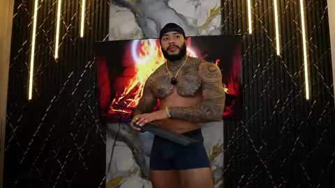Snapshot of muscle_man19 chatting on 05-25-26, 05:46 Nick online show from 05-25-26, 05:46