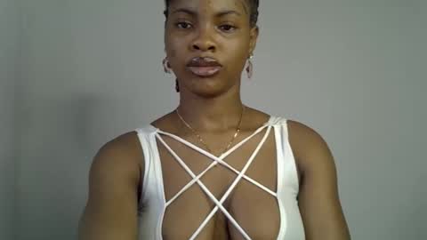 Snapshot of muscle_queen0 chatting on 03-01-26, 09:22 muscle_queen0 online show from 03-01-26, 09:22