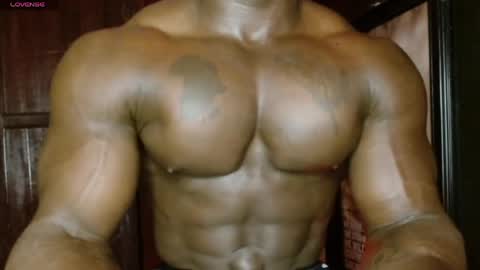 musclegod23 online show from 04-07-26, 01:17