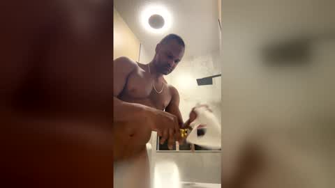 muscleguy6789 online show from 05-28-26, 09:01