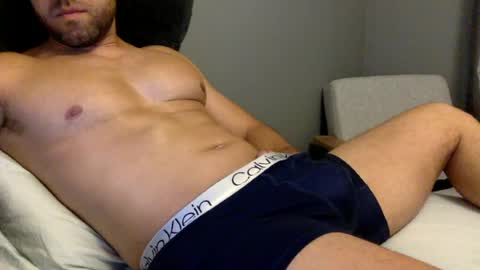 Snapshot of muscles4same chatting on 07-16-26, 03:01 muscles4same online show from 07-16-26, 03:01