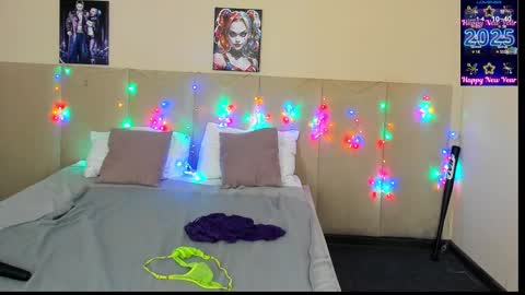 Snapshot of musclexxxbarbie chatting on 02-11-25, 08:37 Eva online show from 02-11-25, 08:37