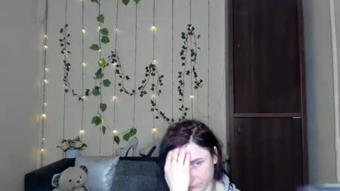 Jeneva online show from 04-19-26, 06:10