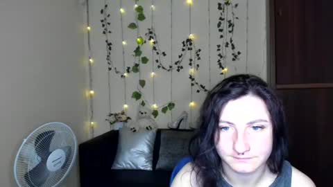 Snapshot of muse_kity_jeneva chatting on 06-21-26, 05:26 Jeneva online show from 06-21-26, 05:26