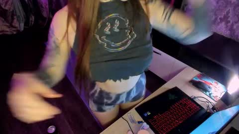 Snapshot of musemelody chatting on 03-06-25, 06:37 musemelody online show from 03-06-25, 06:37