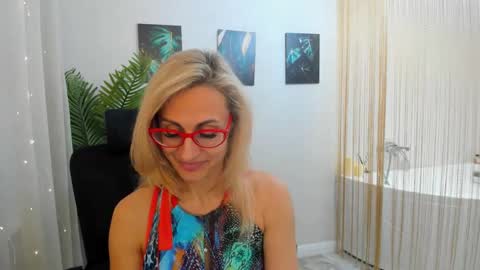 Diana online show from 02-19-25, 11:38