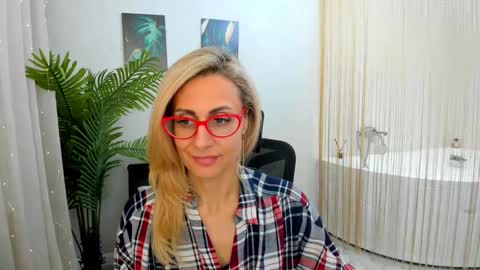 Diana online show from 02-24-25, 02:48