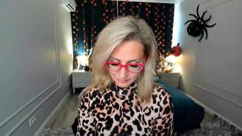 Diana online show from 10-12-25, 11:31