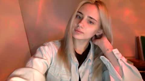 Snapshot of musescorner chatting on 03-26-26, 04:01 musescorner online show from 03-26-26, 04:01