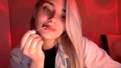 Snapshot of musescorner chatting on 04-16-26, 09:26 musescorner online show from 04-16-26, 09:26