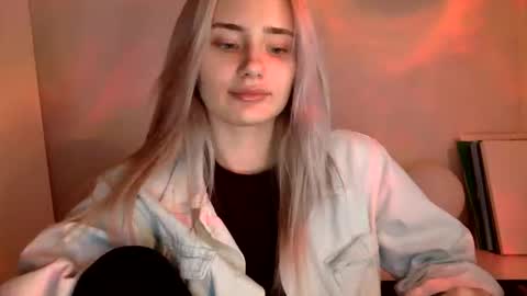 Snapshot of musescorner chatting on 04-18-26, 06:12 musescorner online show from 04-18-26, 06:12
