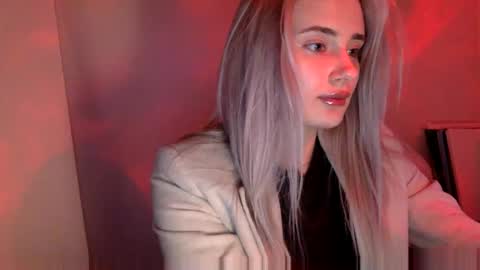 Snapshot of musescorner chatting on 04-19-26, 07:05 musescorner online show from 04-19-26, 07:05