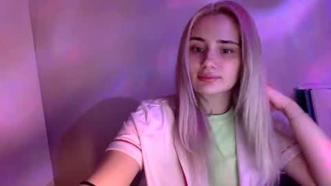 Snapshot of musescorner chatting on 04-22-26, 06:31 musescorner online show from 04-22-26, 06:31