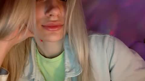 Snapshot of musescorner chatting on 05-28-26, 06:38 musescorner online show from 05-28-26, 06:38
