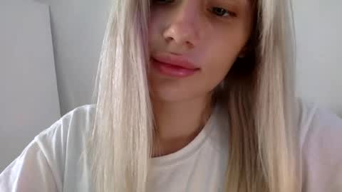 Snapshot of musescorner chatting on 06-23-26, 12:58 musescorner online show from 06-23-26, 12:58
