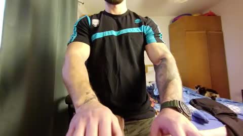 Snapshot of muslejoker chatting on 10-06-25, 06:44 musle joker online show from 10-06-25, 06:44