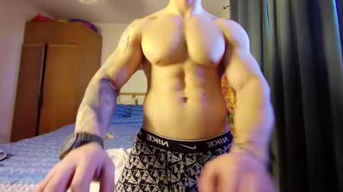 Snapshot of muslejoker chatting on 10-25-25, 08:33 musle joker online show from 10-25-25, 08:33