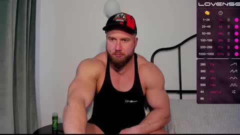 Snapshot of musscle_king chatting on 12-08-24, 10:41 Artemius online show from 12-08-24, 10:41