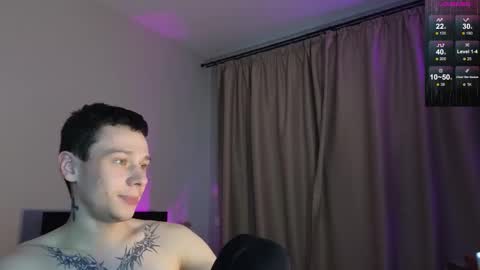 Snapshot of mvpzxc chatting on 11-06-25, 01:01 1x1 online show from 11-06-25, 01:01