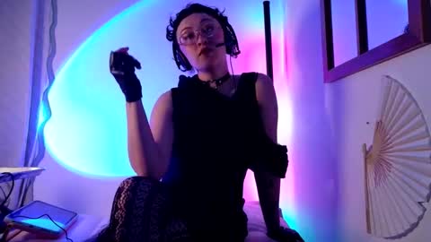 Snapshot of mx_anouk_divine chatting on 02-02-26, 02:21 Mx. Anouk Divine online show from 02-02-26, 02:21