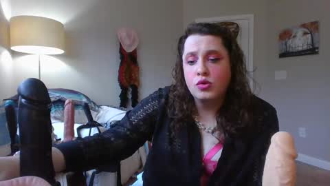 Snapshot of mxsissycharlotte chatting on 12-19-24, 04:13 Mx Charlotte online show from 12-19-24, 04:13