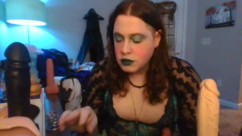 Snapshot of mxsissycharlotte chatting on 03-06-25, 01:05 Mx Charlotte online show from 03-06-25, 01:05