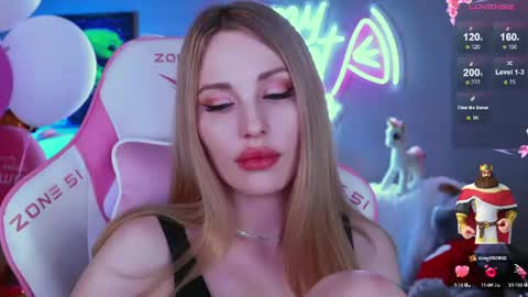 Snapshot of my__sweet__alice chatting on 06-19-26, 08:45 mysweetalice online show from 06-19-26, 08:45