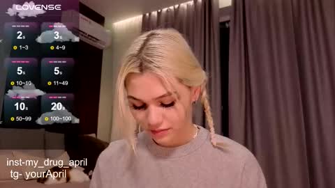 Snapshot of my_april chatting on 09-19-25, 11:38 April online show from 09-19-25, 11:38