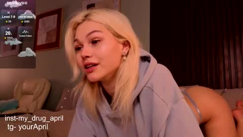 Snapshot of my_april chatting on 10-07-25, 04:20 April online show from 10-07-25, 04:20